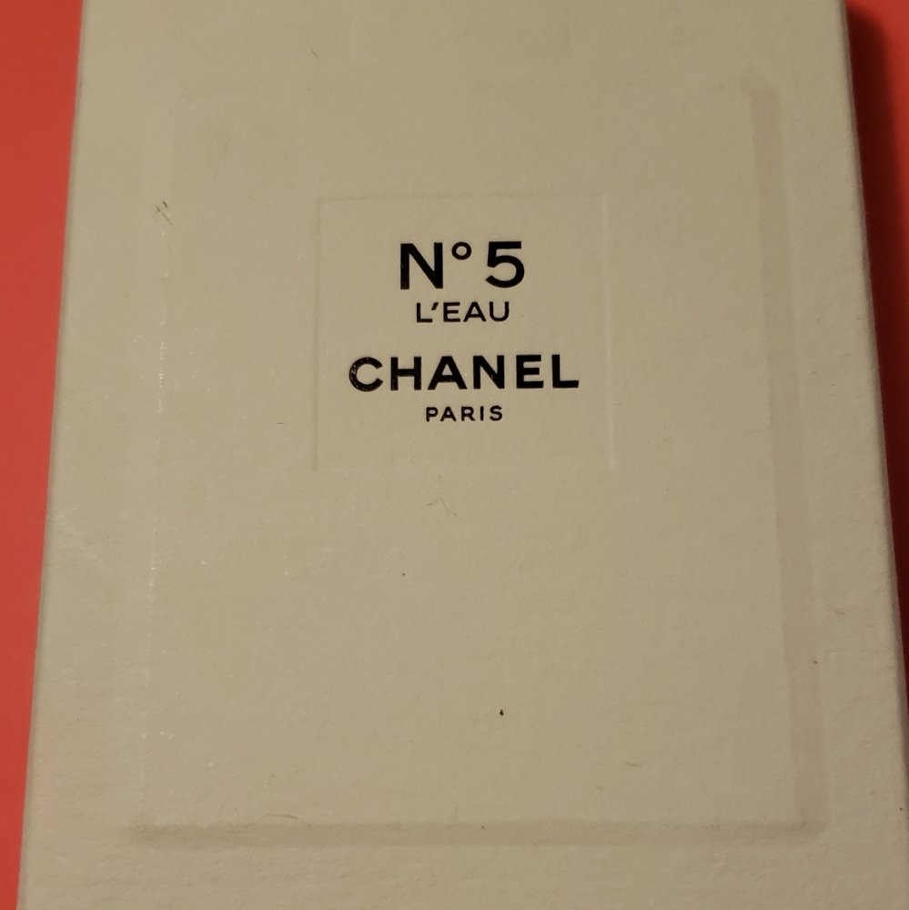 No 5 L'eau Chanel Paris 1.2 fl oz